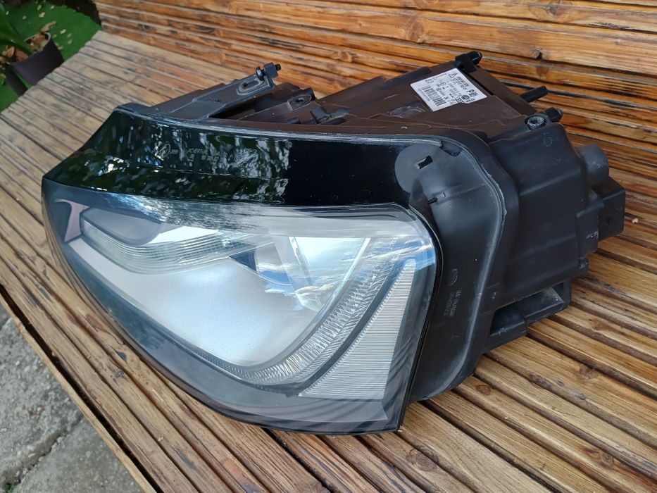 Far stânga Audi A8 D4 2010-21013
