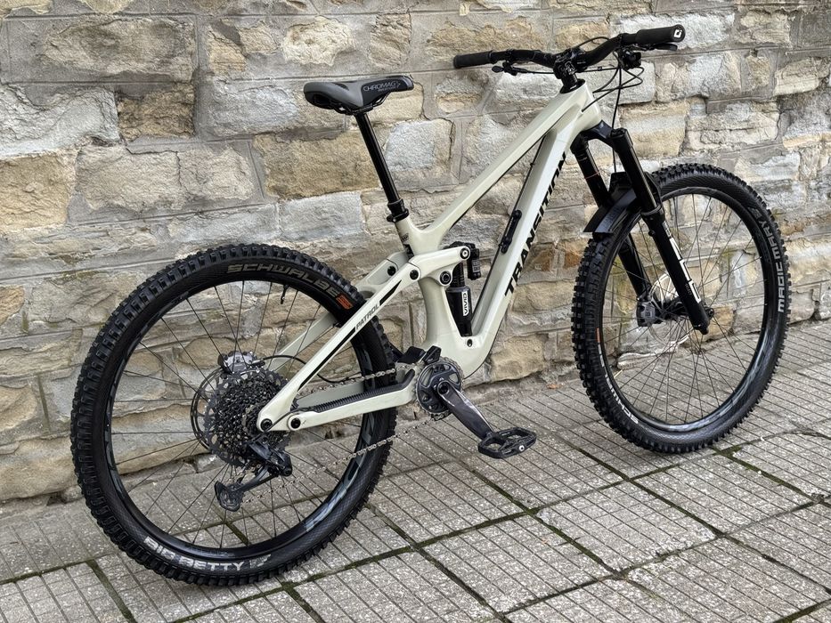 Планински карбонов велосипед TRANSITION PATROL  CARBON( L размер)