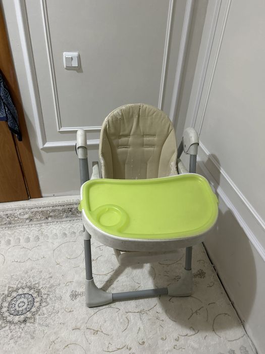 Стол для кормление