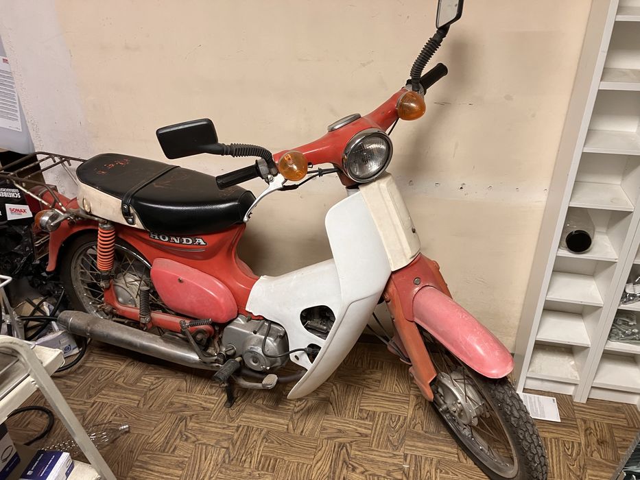 2 бр Honda CUP 4 тактов 3 скорости 1978 г.