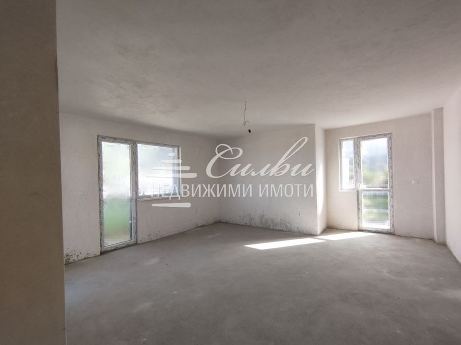 Продава се Тристаен апартамент в Шумен, Дивизионна болница - 135 кв.м за 1015 €/кв.м - Снимка #2