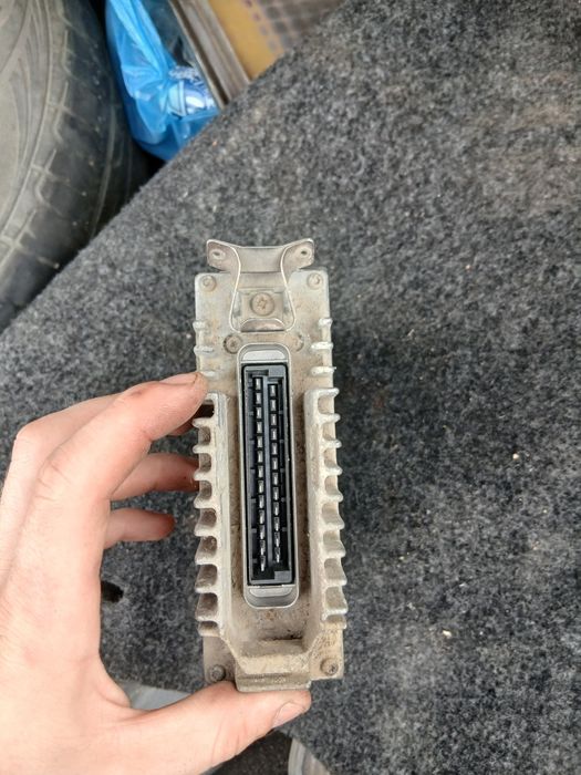 Запчасти мерседес м102
