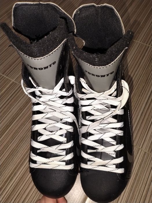 Коньки хоккейные