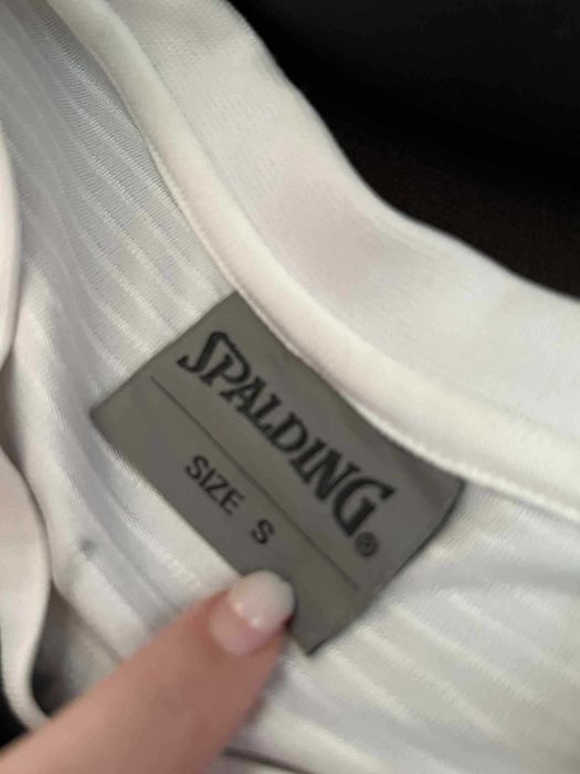 Колекционерски баскетболен потник Bakken Bears с оригинални автографи.