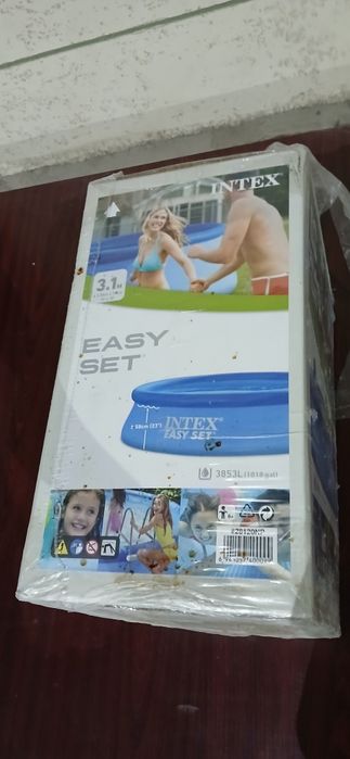 Надувной бассейн