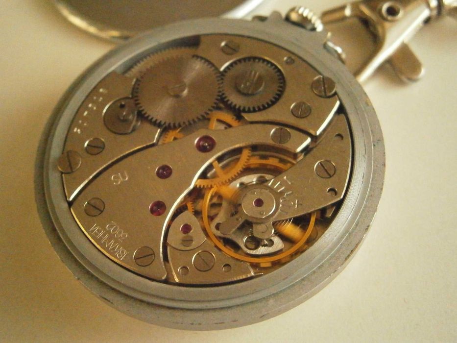 МОЛНИЯ, сделано в СССР, кал. 3602, 18 камней! Като нов!