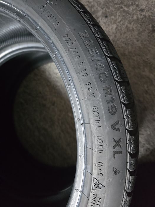 Continental 225/40 R19 93V MS iarnă