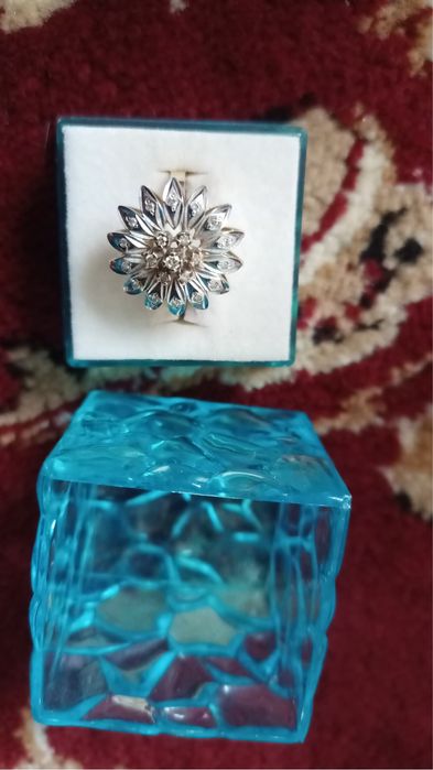 Золотое кольцо с бриллиантом, 6 гр 585