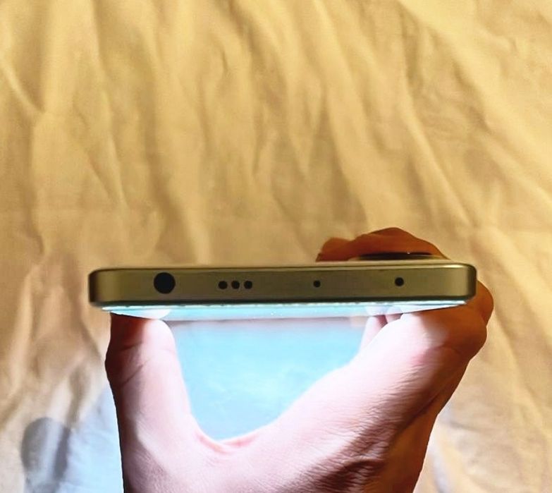 Poco F5 , 12/256гб