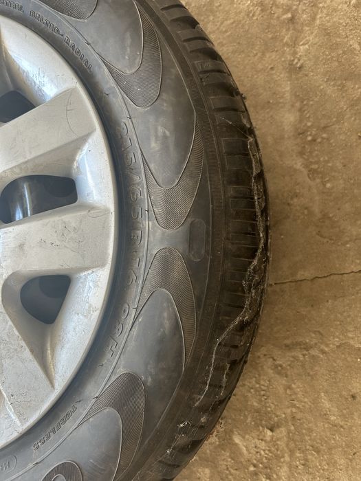 R16 зимние шины продам