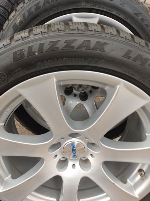 Vând jante BMW 18.