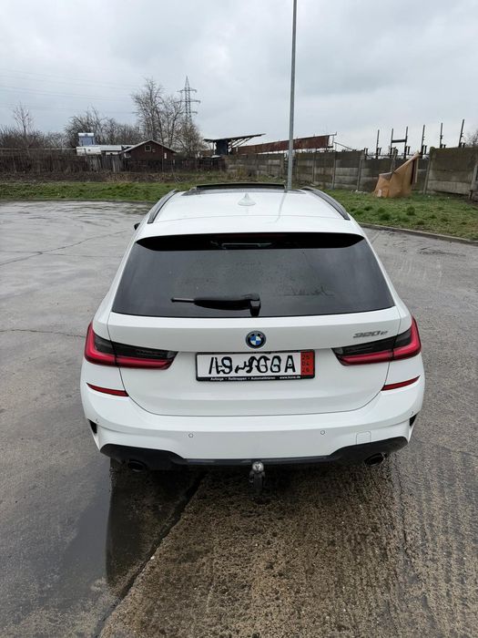 BMW 320 E/Pachet M Plug-in Hybrid 204 C.P./Neon/Panoramic/ Virtual/