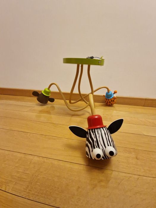 Dormitor bebe/copil - pat, dulap, comodă, etajeră, stare excelenta