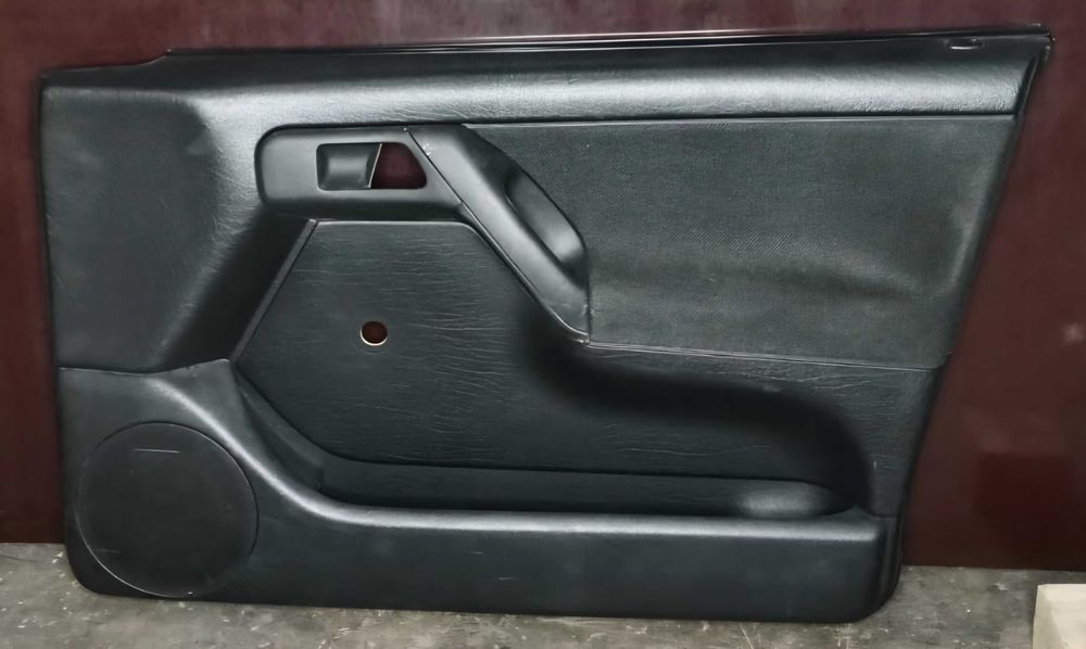 TitanAuto Volkswagen Golf 3 дверные карты