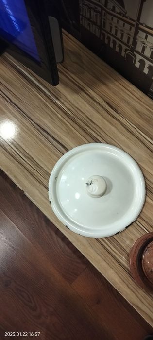 Продам крышку 26-28диам