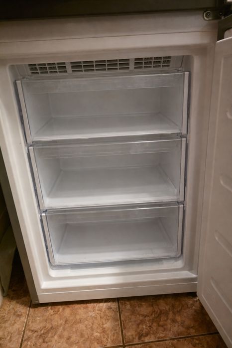 Combina frigorifica whirlpool 6sense