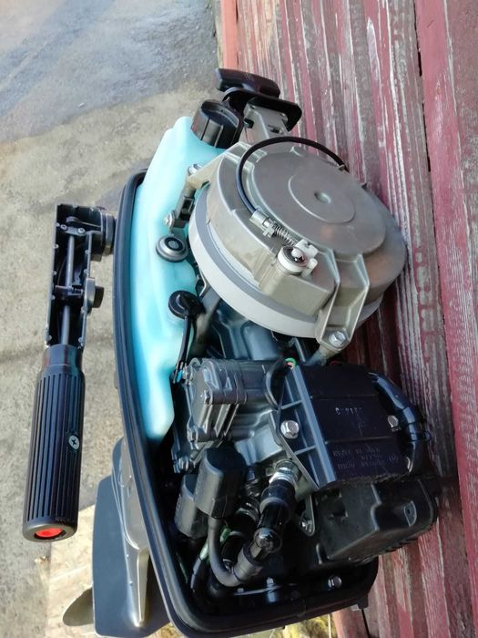 Vând motor barcă Suzuki!