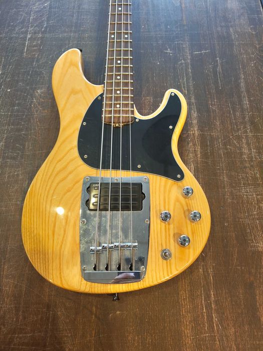 Бас китара Ibanez ATK 200, продавам