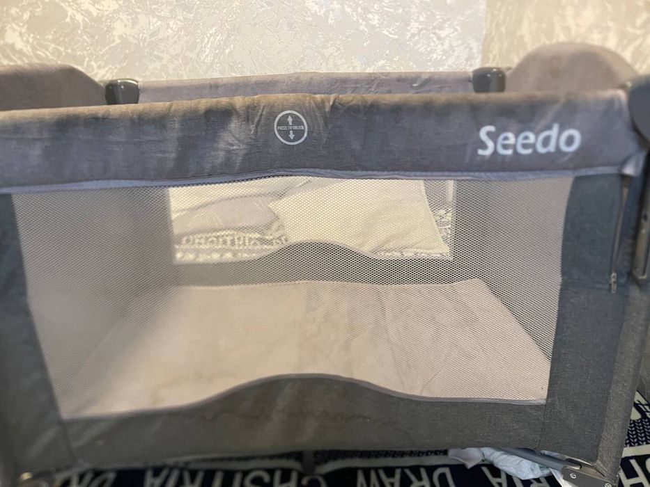 Продается кроватка манеж чистая в хорошем сосотняие