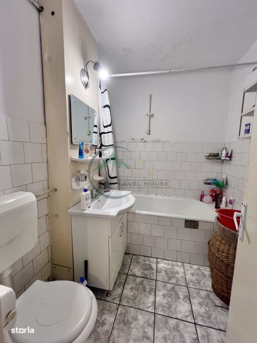 Apartament 3 camere, decomandat