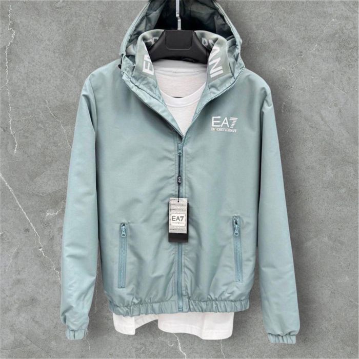 Geacă Emporio Armani bărbați.