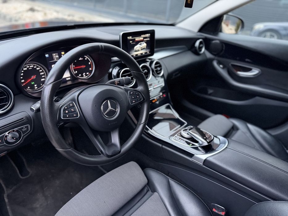 Mercedes Benz C220 AMG - Line
