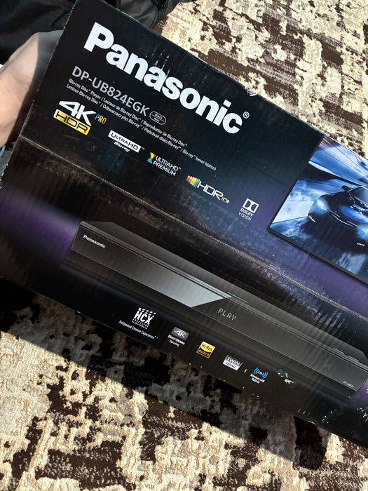 Panasonic DP-UB824EGK Blu-ray Disc Player nou, sigilat.