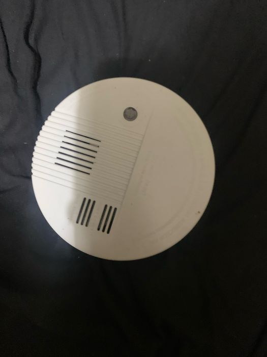 SENZOR, DETECTOR OPTIC  pentru  fum  si  incendiu - 35 lei