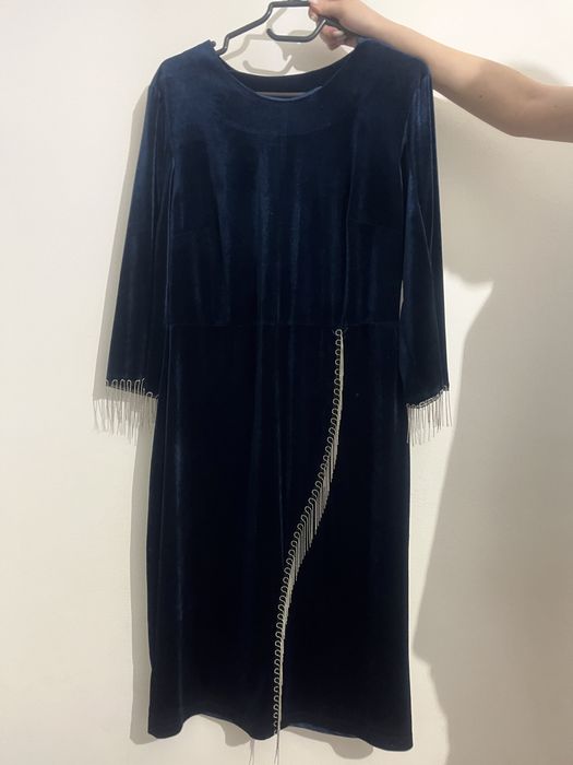 Продам нарядные платья