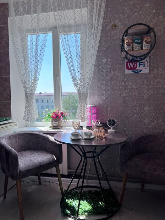 24/7 по часам, в день,  в ночь