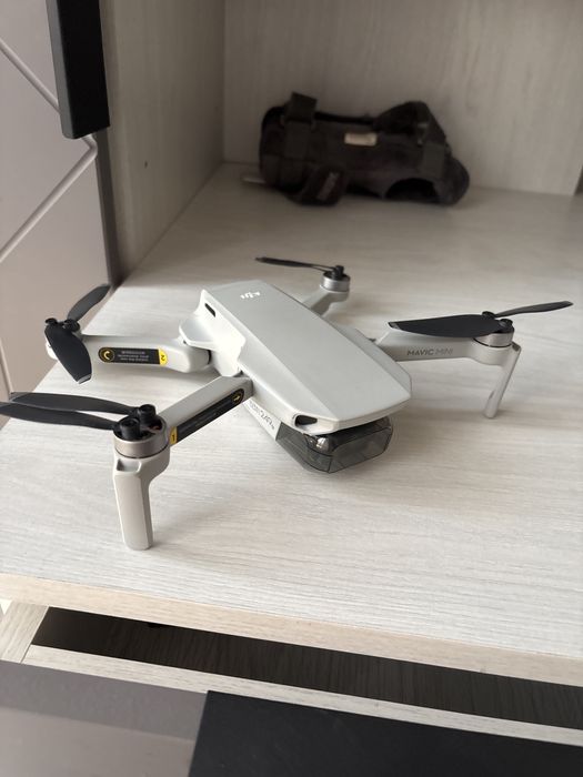 продаю Дрон DJI mavic mini