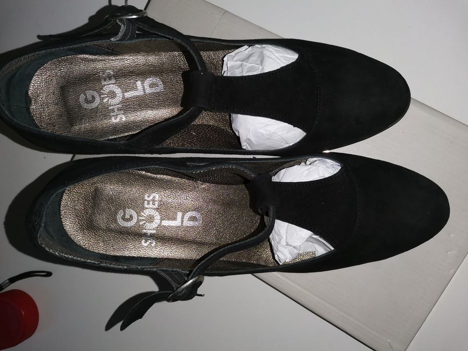 Pantofi din piele intoarsa mar. 36