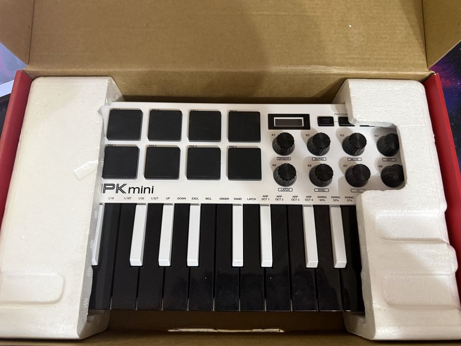 MIDI-клавиатура AKAI MPK Mini MKIII