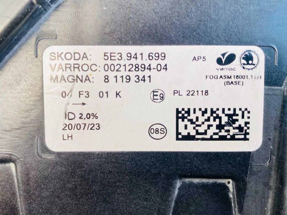 халоген ляв Skoda Octavia IV led 2020-2026 г. #1045V.