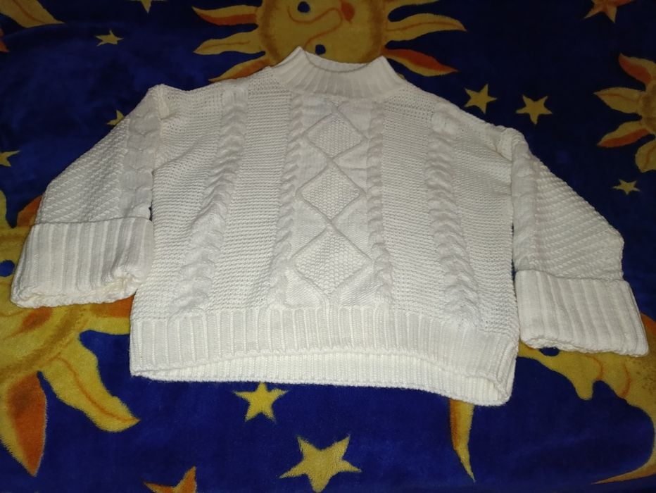 Pulover Tricotat pentru Genul Feminin Fabricat în  Bangladesh deloc purtat, Mărime M, Material Acrylic 100% de calitate