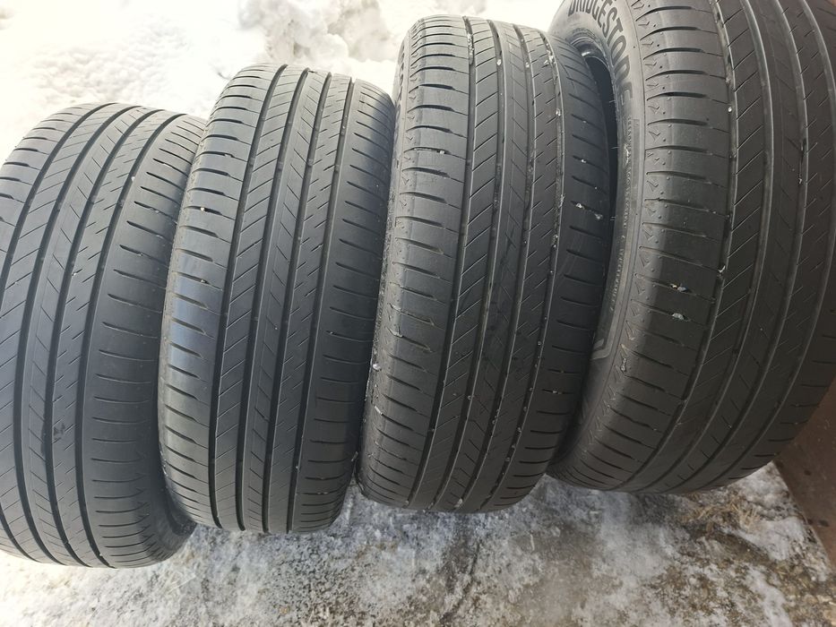 Продам шины. 235/55/19 бриджестон