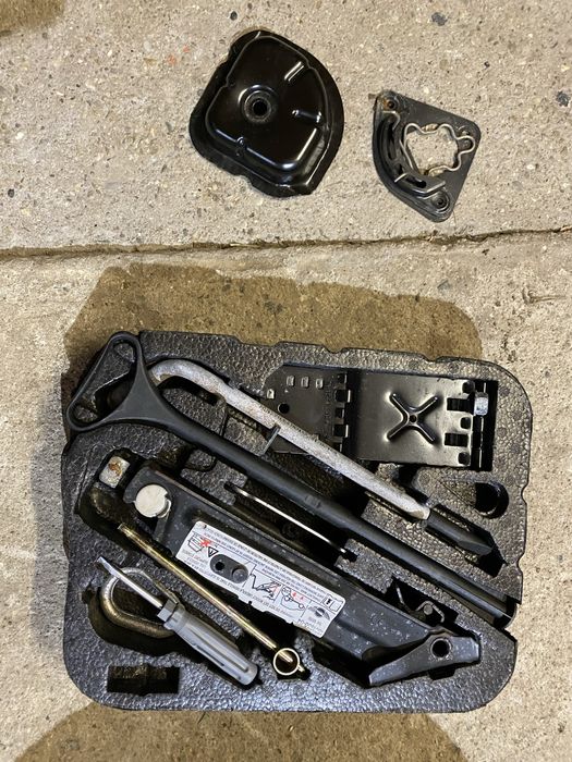 Kit pana. cric, coarba compresor rezerva pentru Mini R50 R56