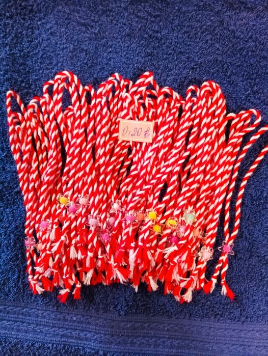 Разпродажба на мартенички