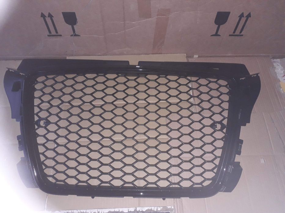 Grila radiator AUDI A3 S3 8P 8PA 2008-2012 RS STYLE Negru cu loc PDC