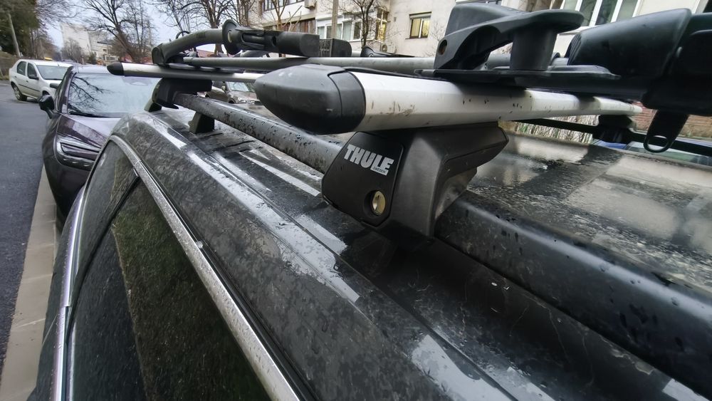 Vând bare transversale Thule wingbar VW B7