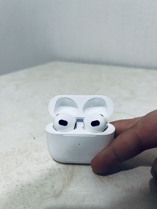 AirPods 3 (original Apple)
