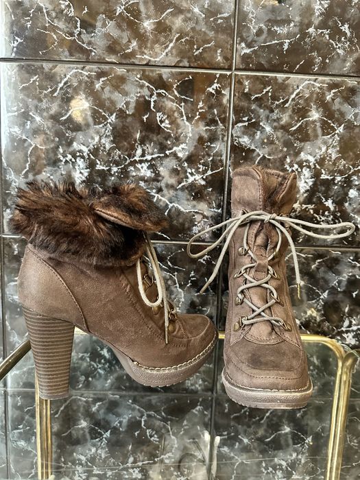 Кафяви дамски боти