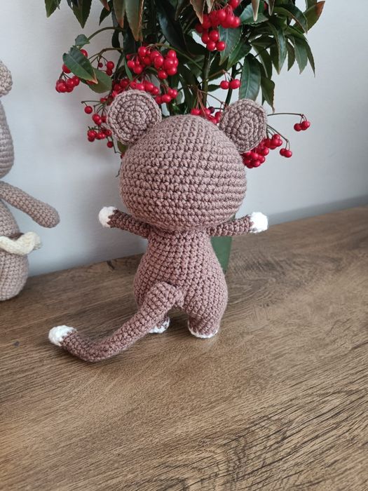 Vand maimutica de plus crosetata manual