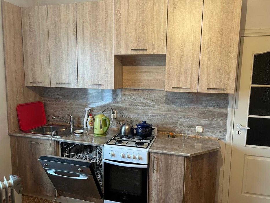 Жилой дом с ангаром