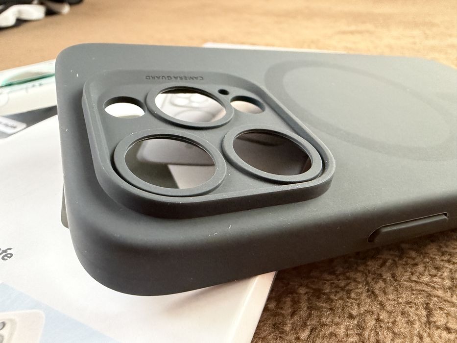 ESR Soft case Iphone 15 pro black