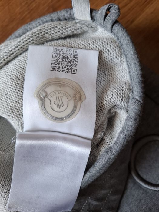 Moncler мъжко долнище L размер.