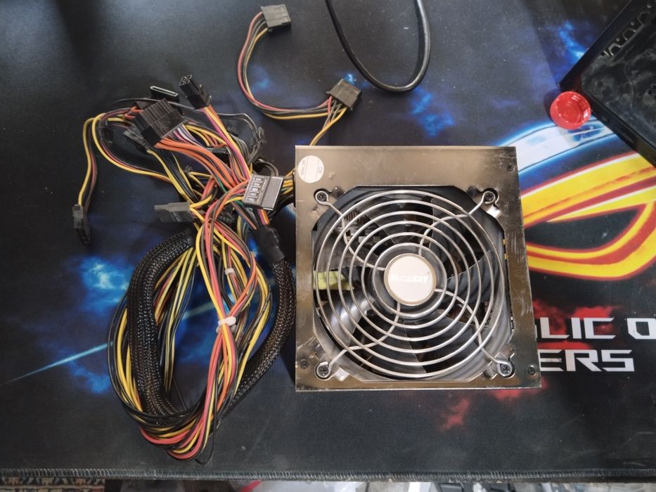 Блок питания Huntkey 650W