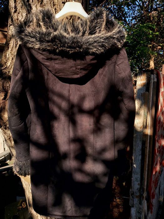 Vând doua hanorace și două haine de damă