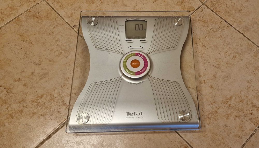 Електронен кантар - Tefal Bodysignal Glass