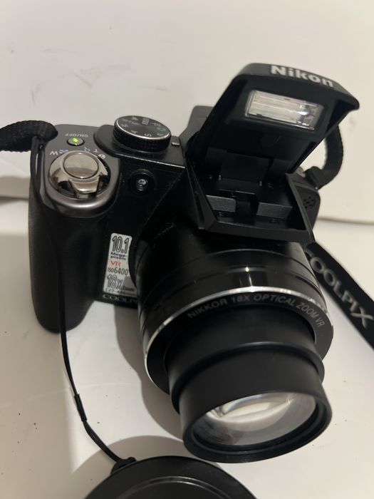Фотоапарат Nikon Coolpix P80